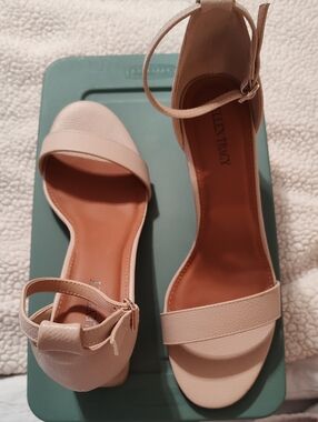Ellen Tracy Beige Open-Toe Ankle-Strap Heels